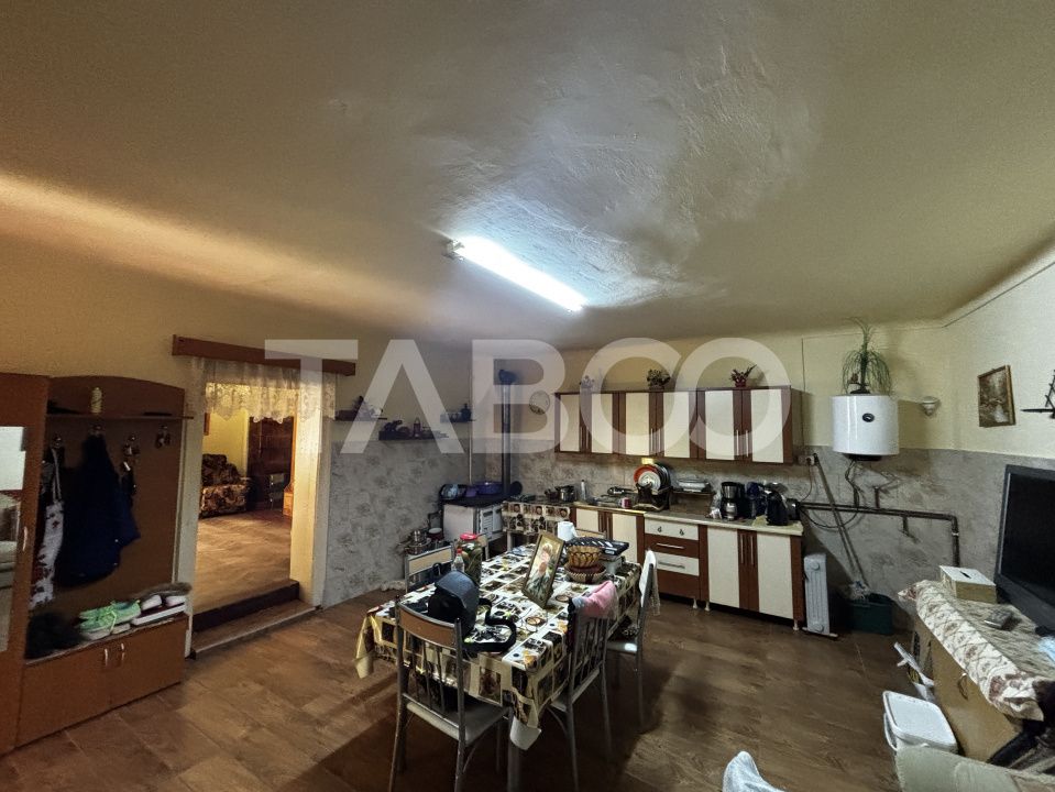 Casa  cu gradina de vanzare  si curte + pivnita zona Terezian Sibiu – fotografia 8 din 14