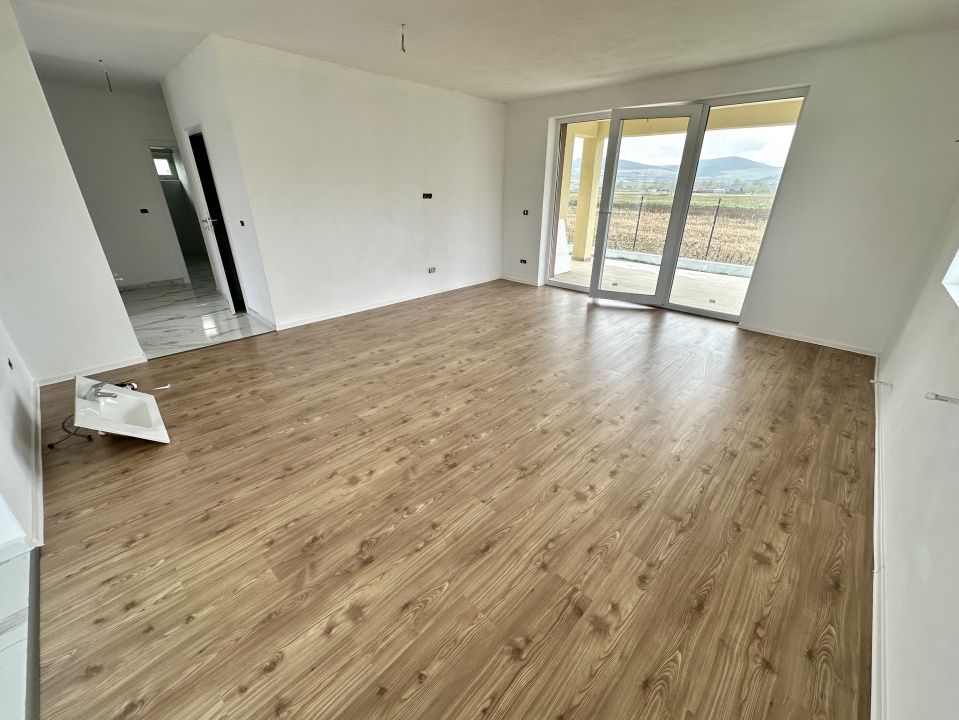Casa NOUA 3 Camere 2 Bai Terasa 20 mp Teren 500 mp FInisata Cheie – fotografia 2 din 24