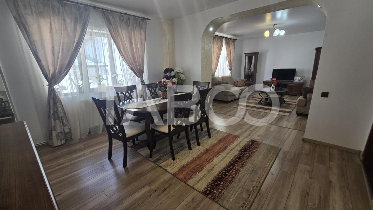 EXCLUSIVITATE Casa individuala de vanzare 5 camere Selimbar – fotografia 9 din 18