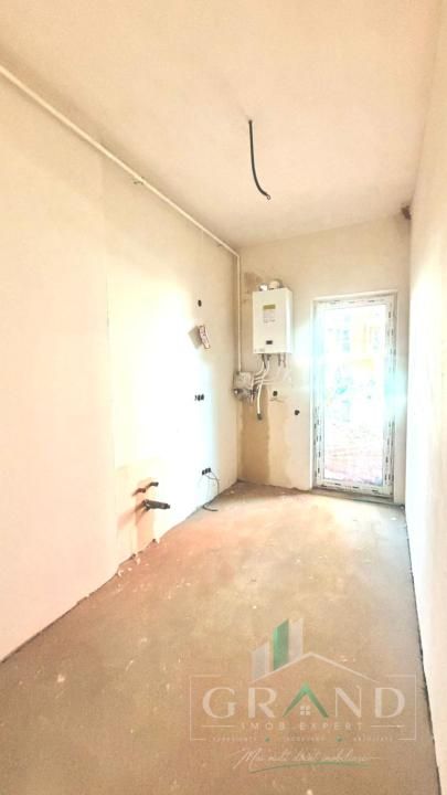 Oportunitate ! Apartament 4 Camere | Semifinisat | Logie 10 MP | Floresti – fotografia 8 din 27