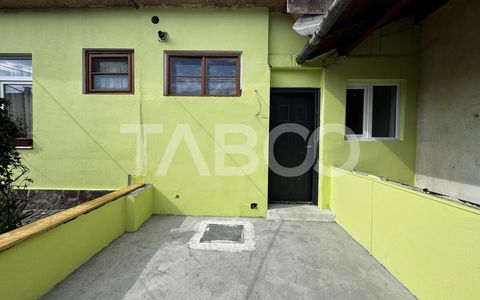 Apartament renovat la casa cu 3 camere 60 mpu pivnita Piata Cluj Sibiu