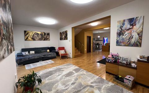 De vanzare | Casa Individuala | 154 mp | Transylvania College | Strada Privata
