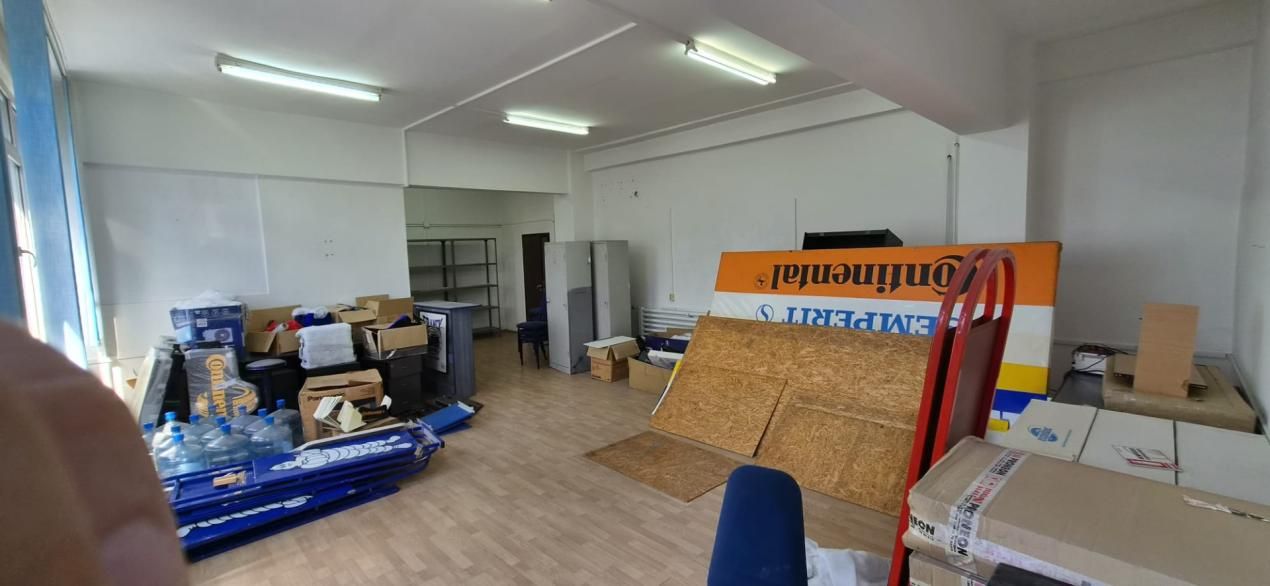 Spatiu birou de inchiriat, 63 mp utili, etaj 1,  Zona Calea Sagului – fotografia 7 din 11