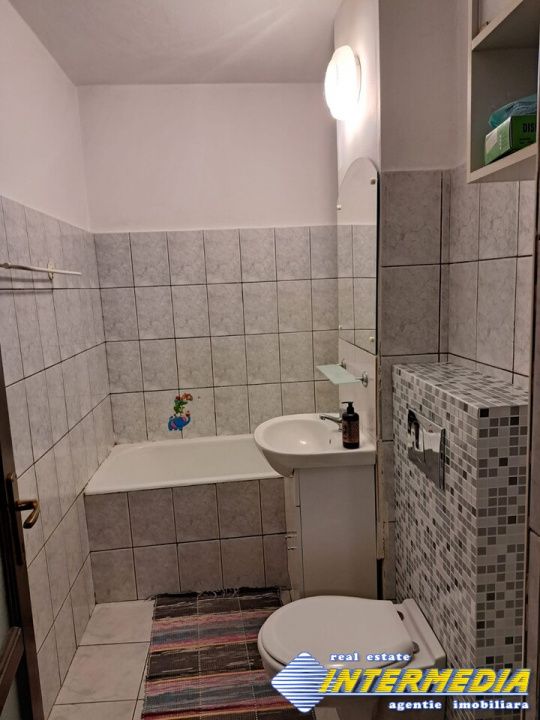 Apartament 3 camere decomandat de inchiriat Alba Iulia zona Centru – fotografia 8 din 8