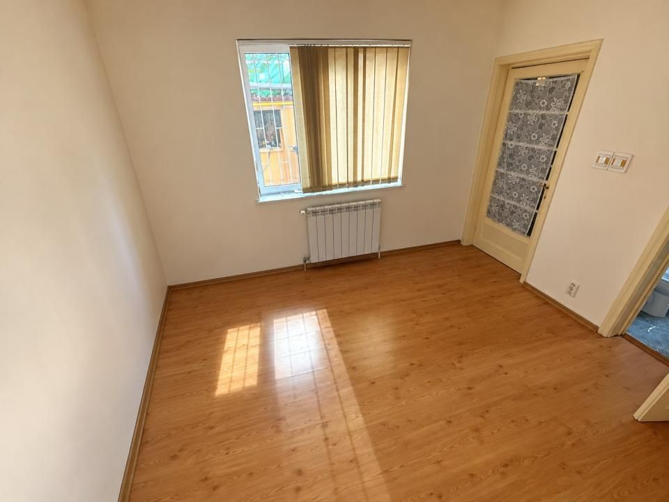 10 Camere de inchiriat | 13 Septembrie | Casa-Spatiu Birou | Parcare – fotografia 5 din 13