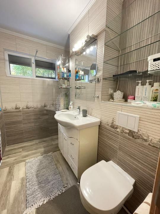 Apartament 2 camere-renovat-Podu Ros-Palas – fotografia 4 din 11