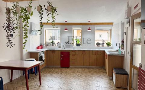 Casa de vanzare singura in curte I Centru