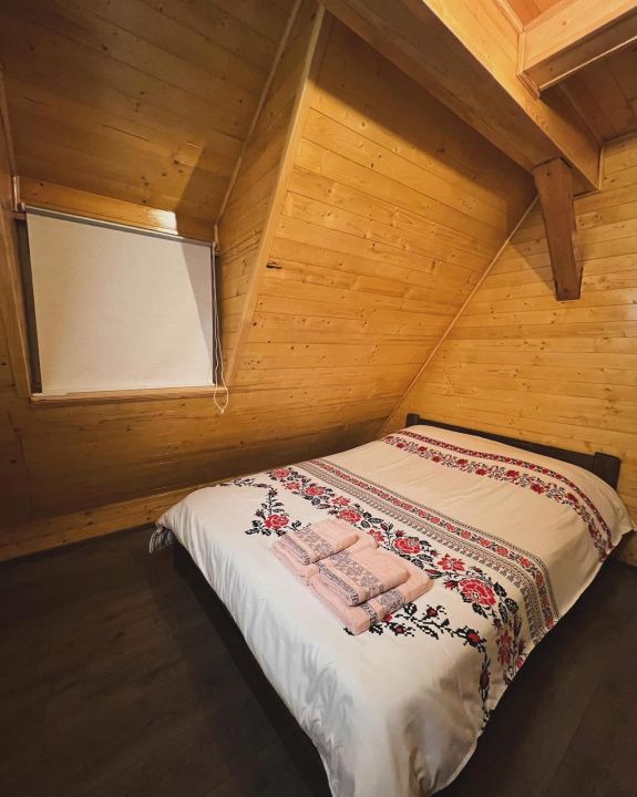 Cabana cu vedere la lac, 8 camere, 200 mp, 1800 mp teren, zona Colibita – fotografia 4 din 34