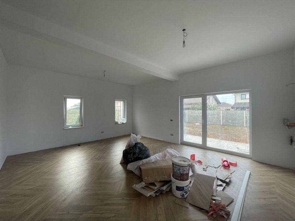 Duplex pe parter 98mp utili, 375mp teren - Calea Urseni – fotografia 1 din 11
