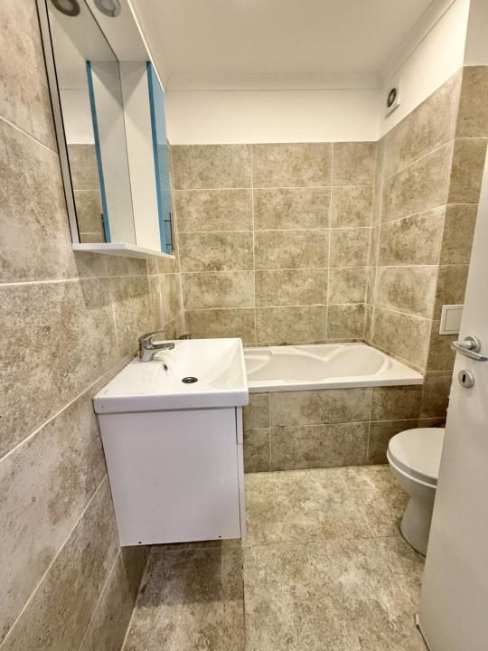 Garsoniera mobilata Militari Residence - Avangarde City demisol inalt – fotografia 9 din 12