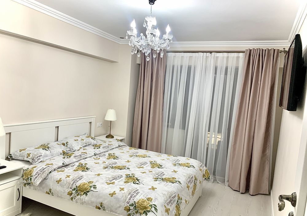 Apartament 3 camere 95 mp. RENOVAT Loc Parcare 2 Balcoane CETATE M-uri View Parc – fotografia 9 din 15