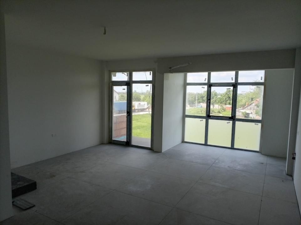 Spatii comerciale de inchiriat in Oradea, zona Calea Santandreiului – fotografia 7 din 9