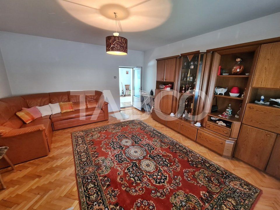 Casa cu spatiu comercial de vanzare in Sebes zona centrala – fotografia 7 din 20