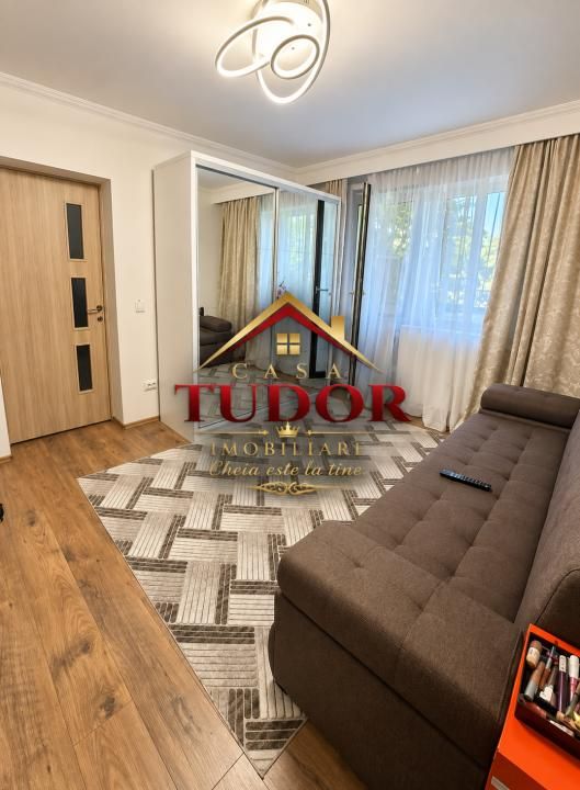 Apartament 3 camere Craiovei – fotografia 1 din 6