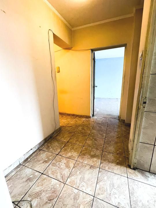 Crangasi-apartament 2 camere,decomandat,la 14 min de Metrou,an 1984, 0% comision – fotografia 14 din 22
