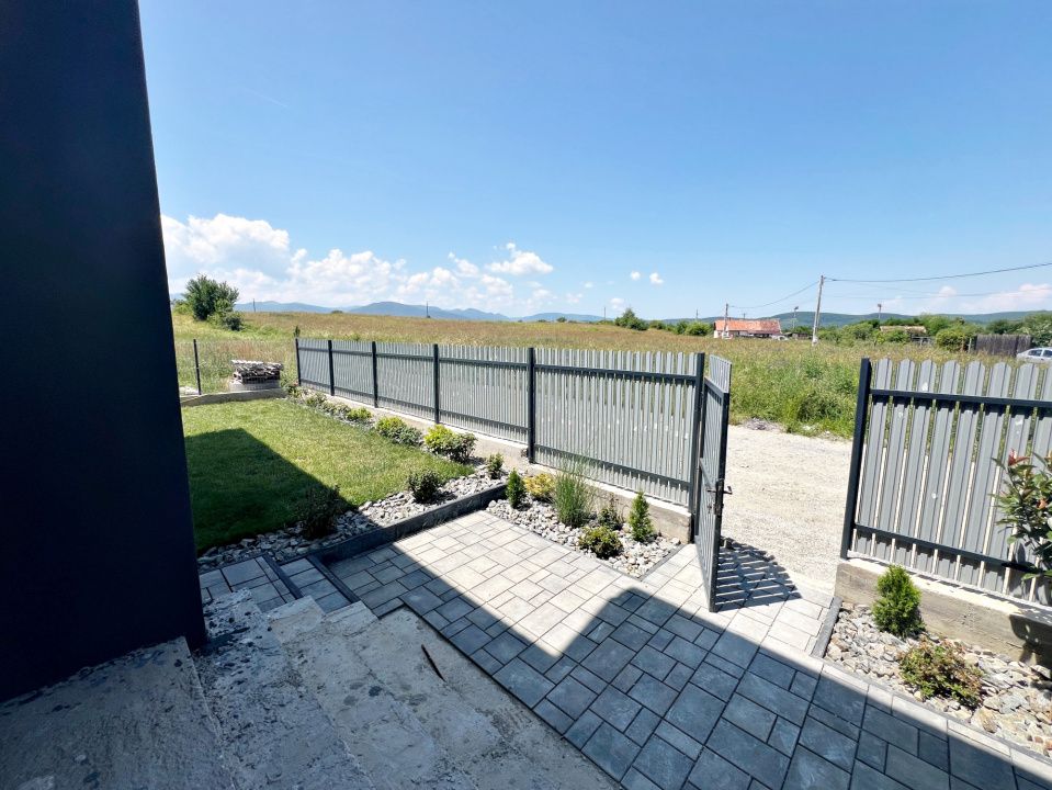 Casă single în Cristian, Sibiu - 4 Camere, 2 Terase, Teren 486 – fotografia 6 din 41
