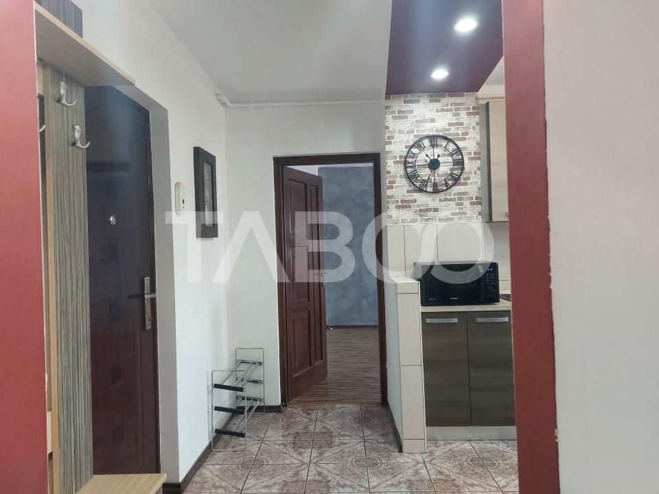Apartament spatios 49 mp 2 camere decomandate 2 balcone Cisnadie – fotografia 14 din 15