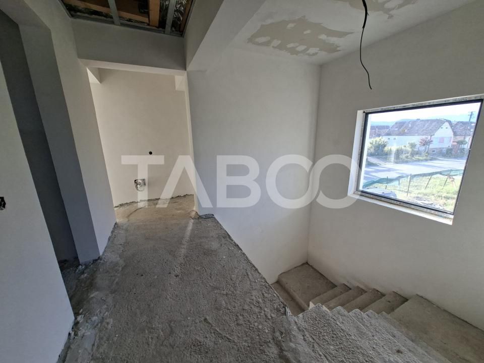 Casa individuala 4 camere  de vanzare 300 mp teren Exterior Sibiu – fotografia 13 din 18