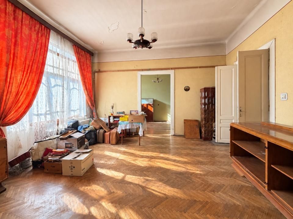 Apartament cu 2 camere de vanzare in Oradea, cladire istorica situat central – fotografia 2 din 7