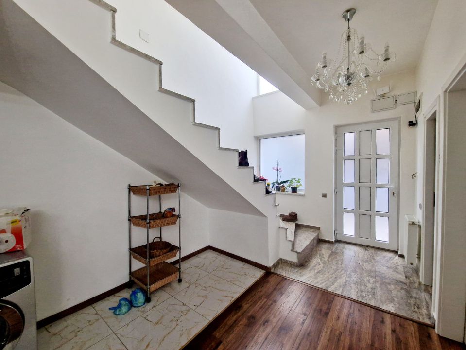 Casa de tip duplex la cheie pe strada Campului – fotografia 19 din 25