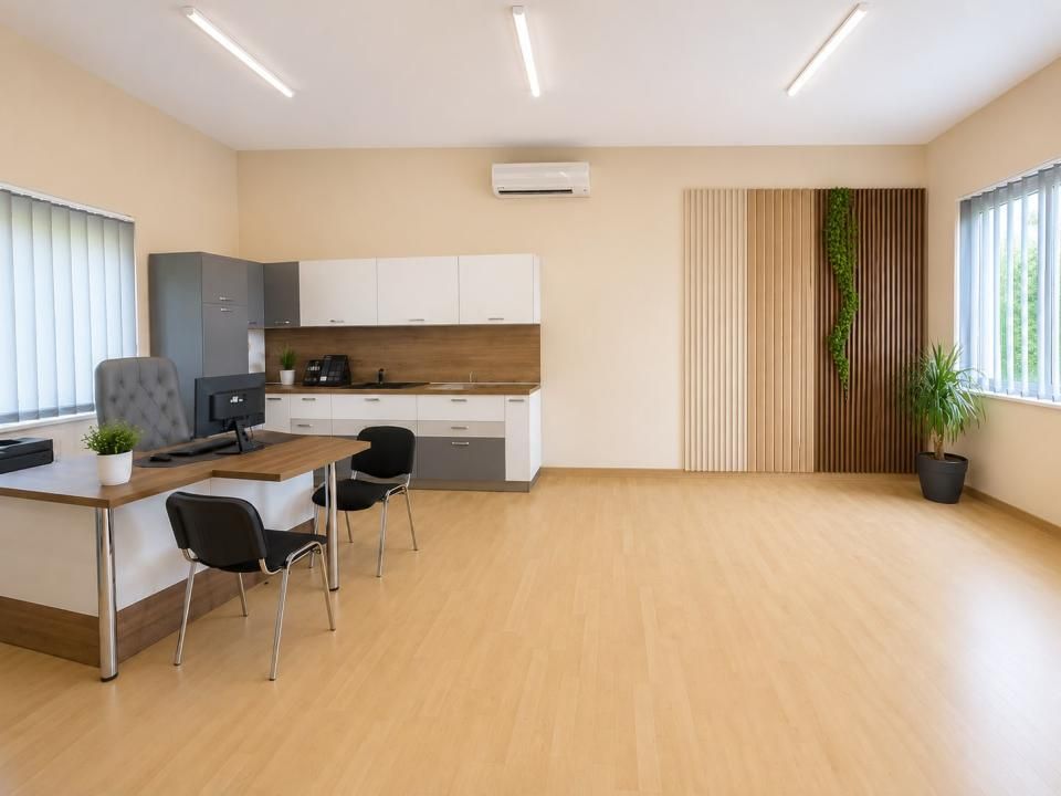 Spatiu comercial de vanzare in Oradea, curte proprie si locuri de parcare – fotografia 3 din 5