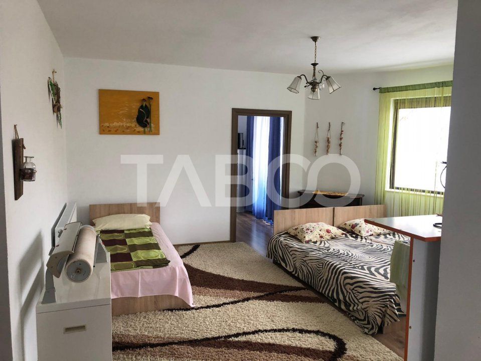 Casa individuala 7 camere cu 500 mp teren in Selimbar – fotografia 4 din 27