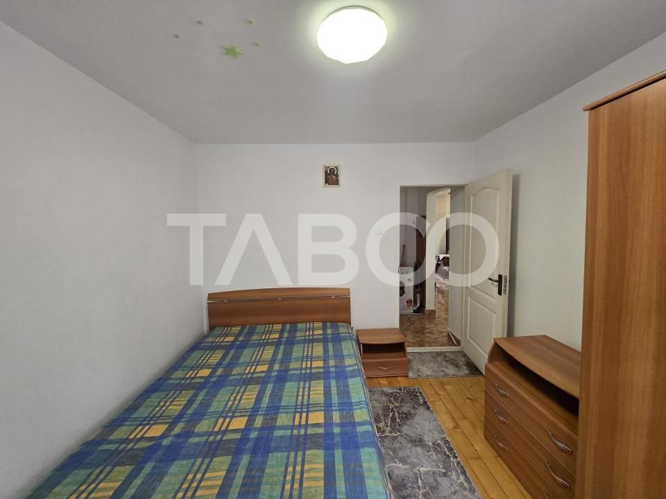Apartament de inchiriat 2 dormitoare decomandat Vasile Aaron Sibiu – fotografia 15 din 17