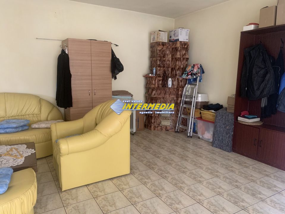 Casa de vanzare 5 camere teren aferent 1410 mp cu toate utilitatile zona Oarda – fotografia 11 din 33