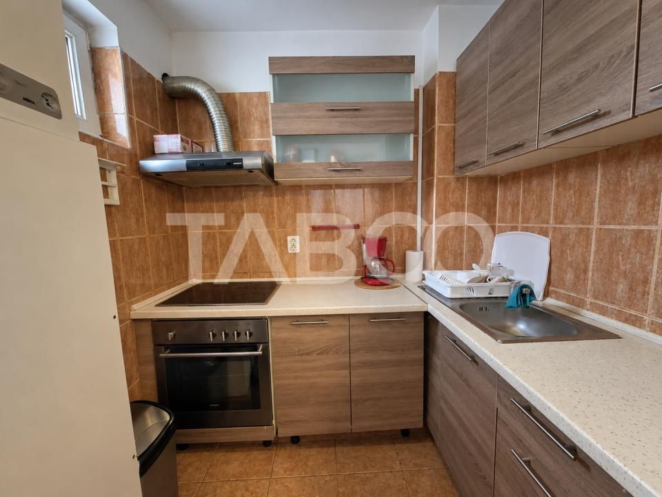 Apartament 3 camere de vanzare etaj intermediar Sibiu -chirias activ – fotografia 2 din 10