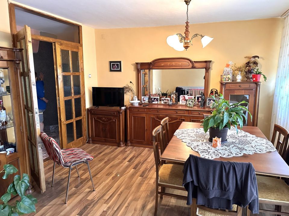 Vanzare Apartament 4 camere modificat in 3 CETATE M-uri vedere Parc 2 bai 2 balc – fotografia 7 din 17