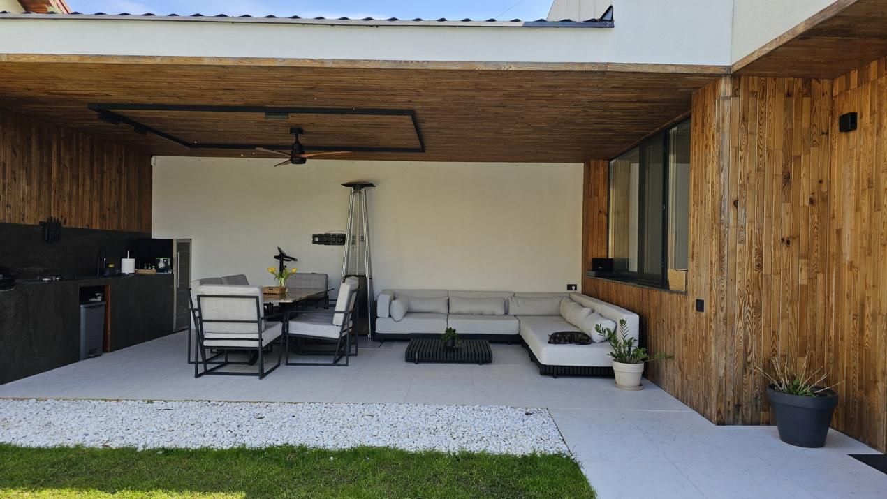 Vilă modernă 4 camere | 190MP | Teren 330MP | Piscină privată & vedere către lac – fotografia 23 din 42