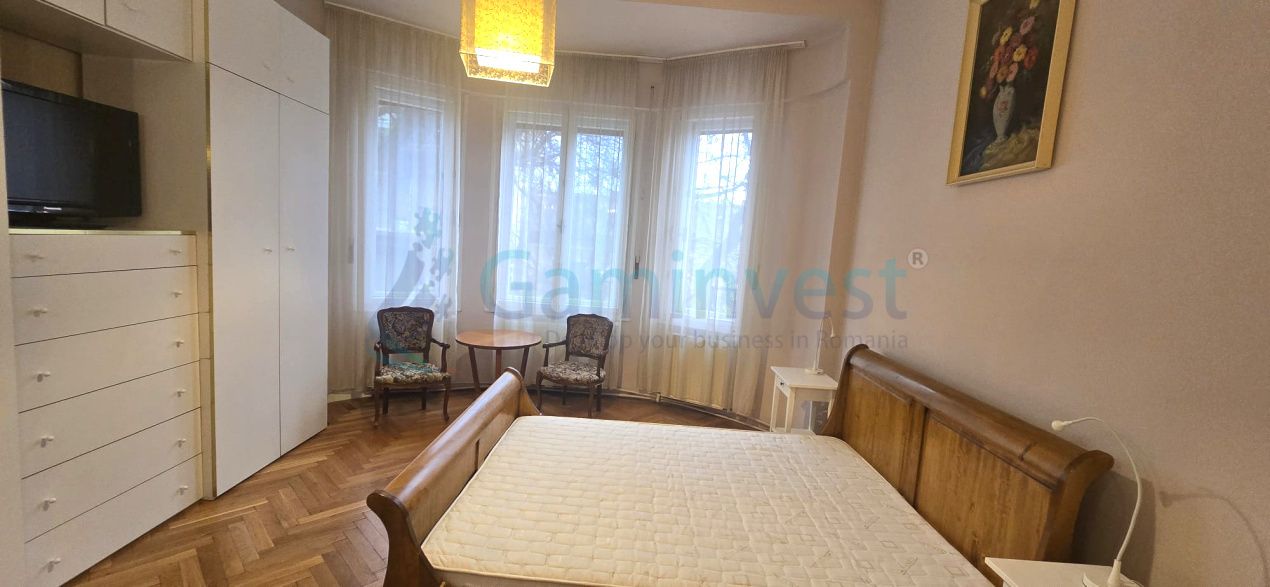 Apartament ultracentral cu 4 camere de inchiriat,Oradea,Bihor – fotografia 8 din 23