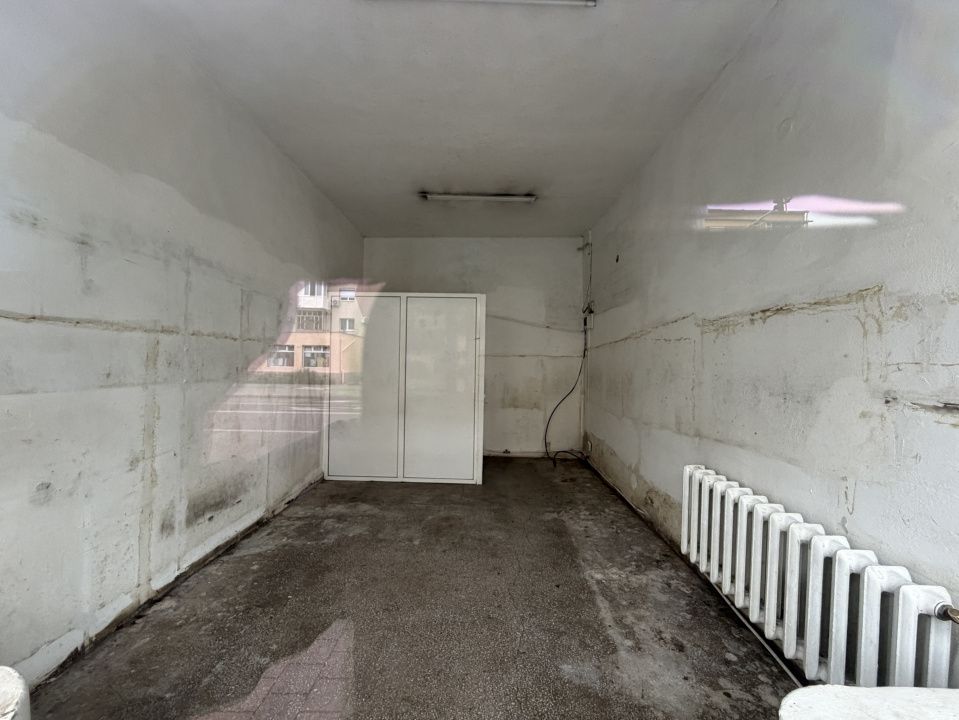 Spatiu Comercialla Bulevard 20 mp inchiriere Alba Iulia Sub Stadion – fotografia 1 din 3