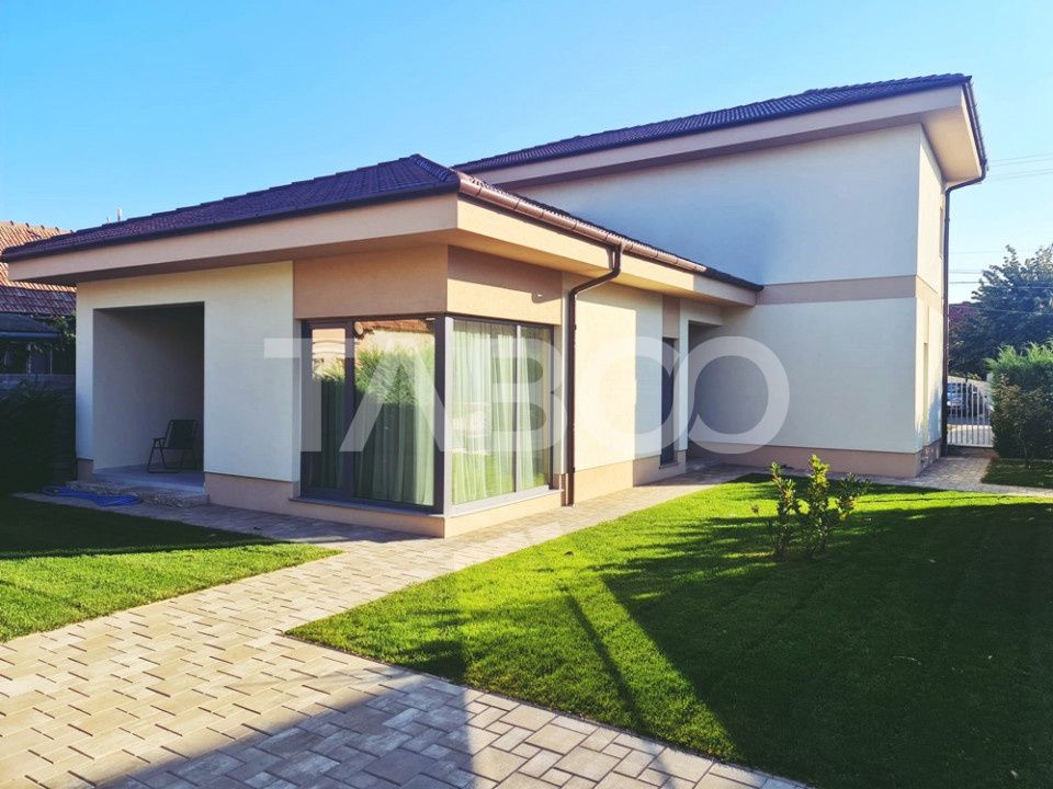 Vila de lux de vanzare in Sebes zona rezidentiala – fotografia 3 din 19