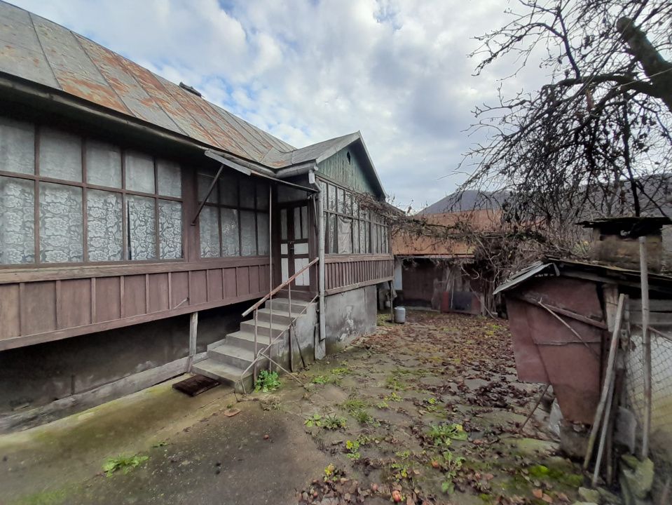 Casa traditionala cu anexe si gradina,Zona Nasaud – fotografia 20 din 21