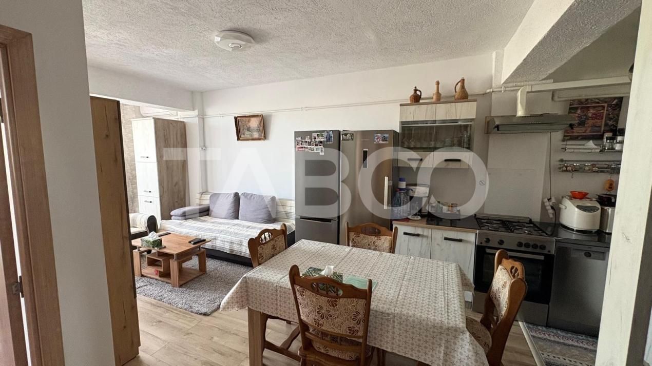 Apartament 2 camere 39 mp utili decomandat mobilat utilat balcon 8 mp – fotografia 1 din 6