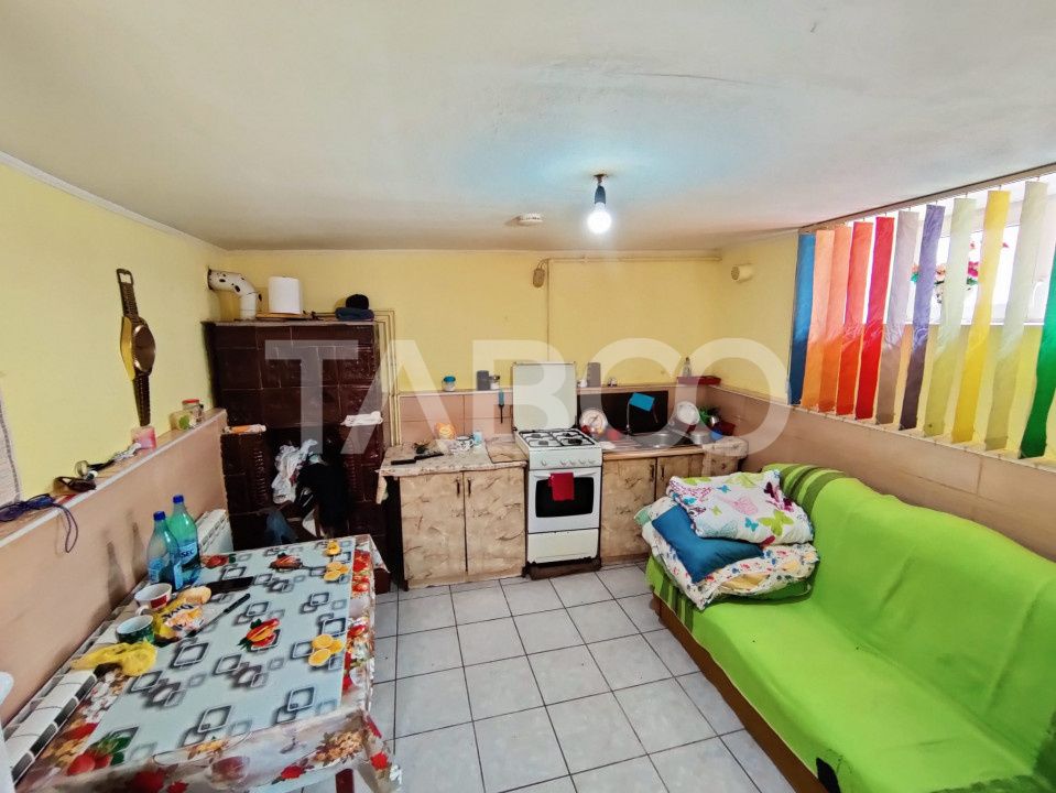 Comision 0% Casa de vanzare 4 camere 2 bai teren 266 mp Saliste Sibiu – fotografia 11 din 16