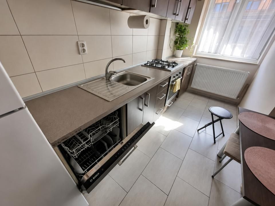 Apartament o camera, 40 mp, garaj, zona Stejarului! – fotografia 3 din 7
