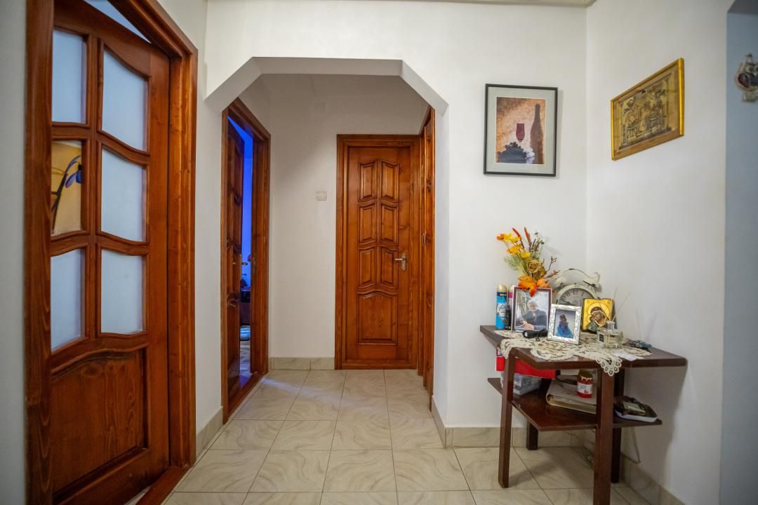 Apartament cu 3 camere decomandat de vânzare în Tomis Nord, Constanța – fotografia 3 din 22