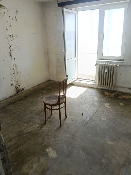 Apartament 2 camere-1 minut de mers pana la metrou  1 decembrie – fotografia 2 din 8