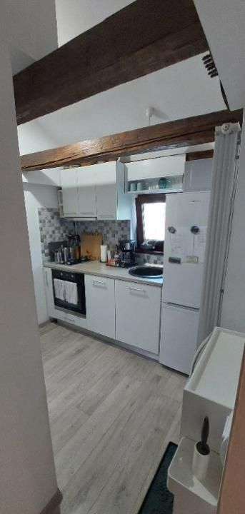 Garsoniera de inchiriat | Victoriei | Centrala | Pet-friendly – fotografia 2 din 5