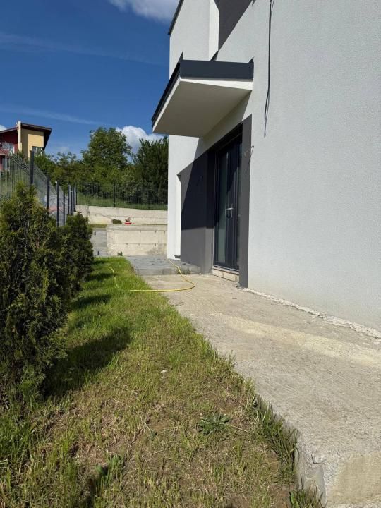 Casă modernă D+P+E, 166 mp utili, cu garaj, zona Calea Baciului – fotografia 2 din 10