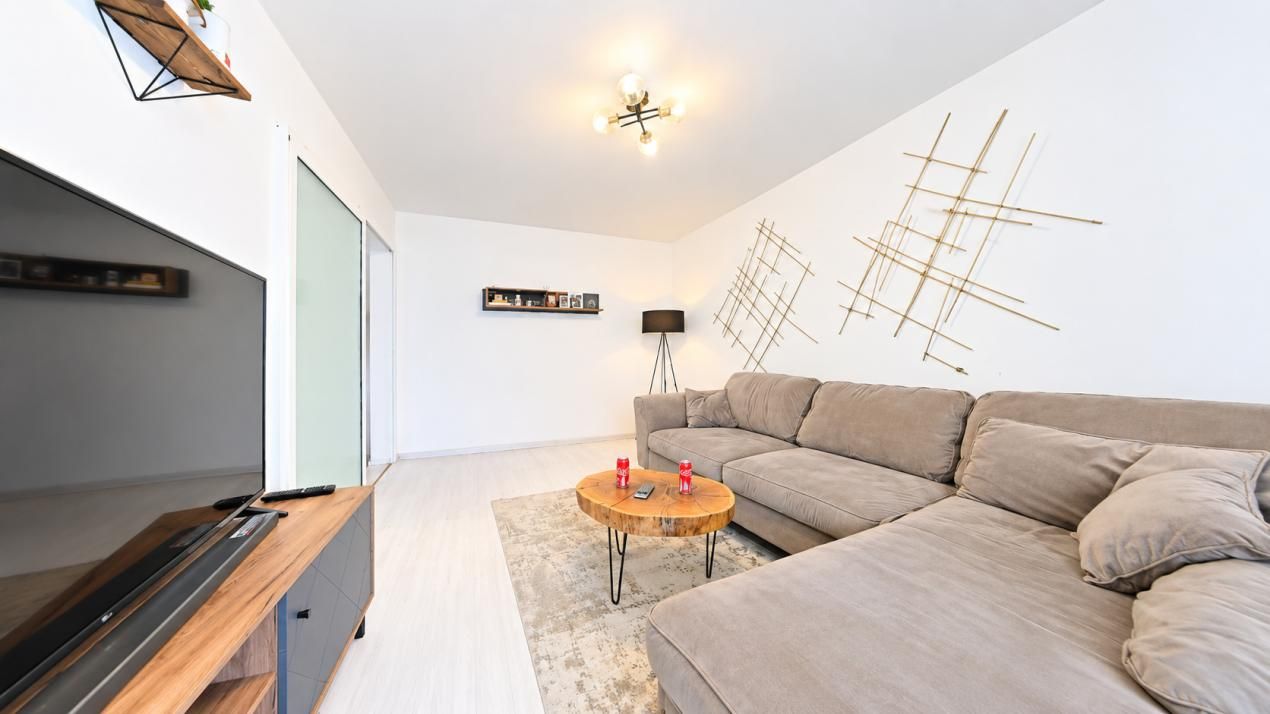 Vânzare apartament cu 3 camere, decomandat, mobilat si utilat - Bld. Griviței – fotografia 2 din 10