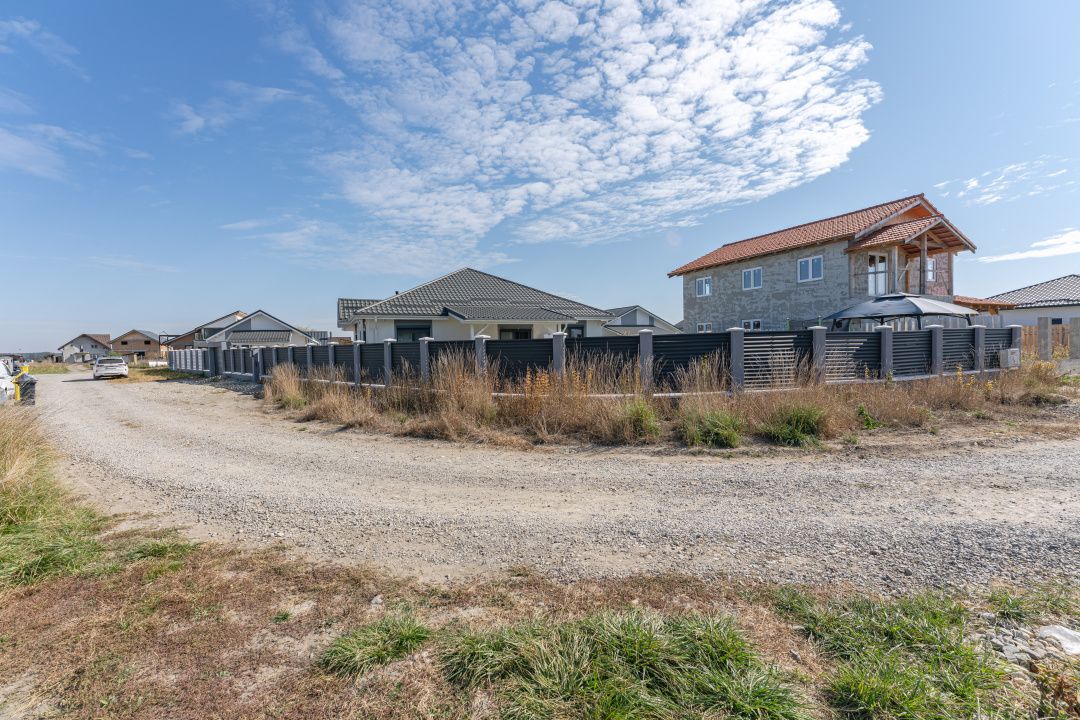 Casa in Harman, cu 4 dormitoare, terasa generoasa si teren de 652 mp – fotografia 32 din 39