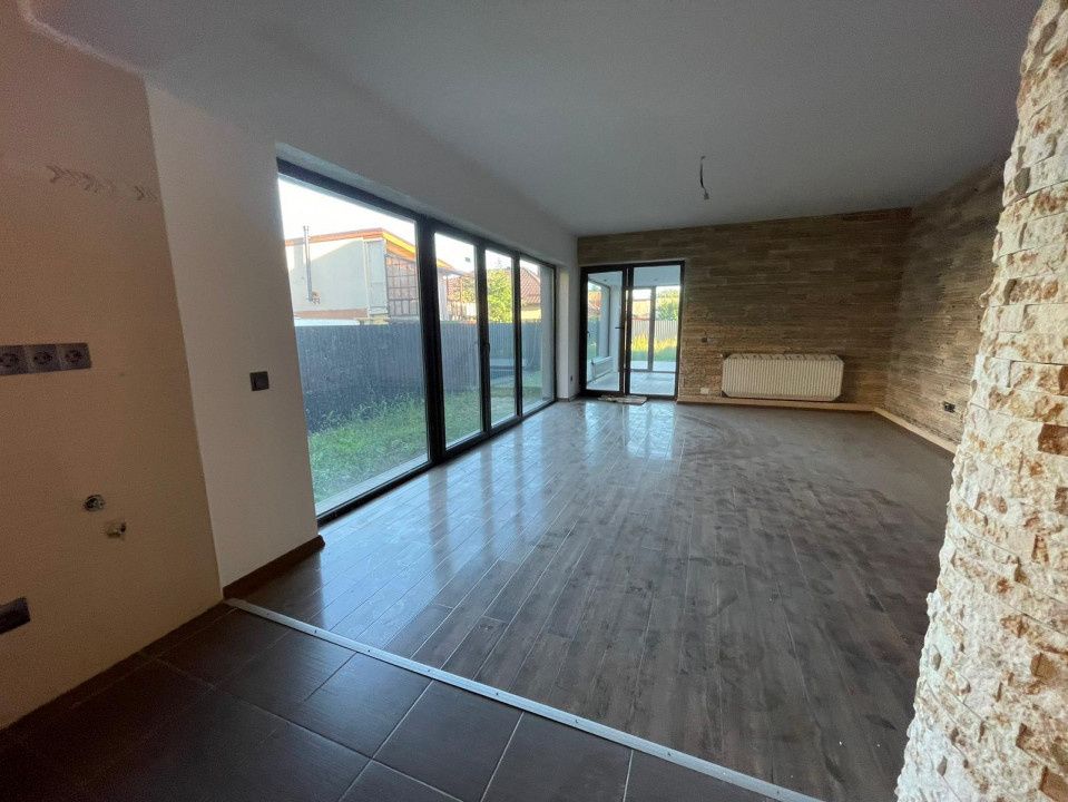Casă individuală de vânzare, 286mp utili, teren 669mp – fotografia 1 din 19