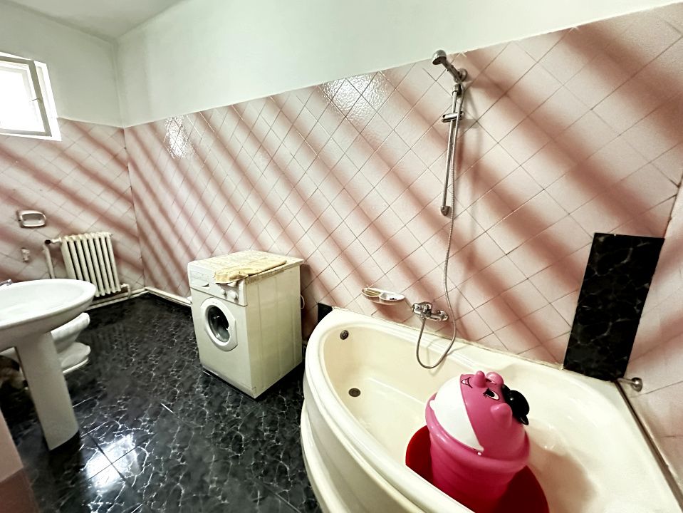 Casa 4 Camere pe Parter 441 mp Teren Alba Iulia Ultracentral CENTRU Turistic – fotografia 9 din 49