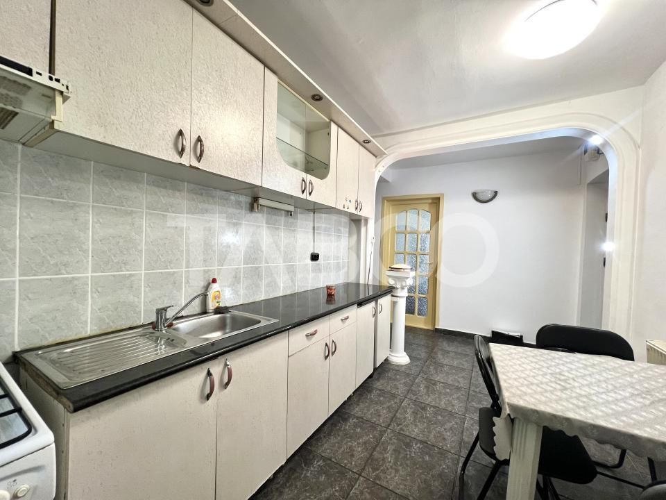 Apartament cu 3 camere in Gheorgheni zona Piata Mercur balcon si beci – fotografia 2 din 12