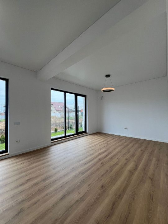 Casă P+1 de vânzare în Palazu Mare – 100 mp utili, 3 dormitoare și curte – fotografia 3 din 25