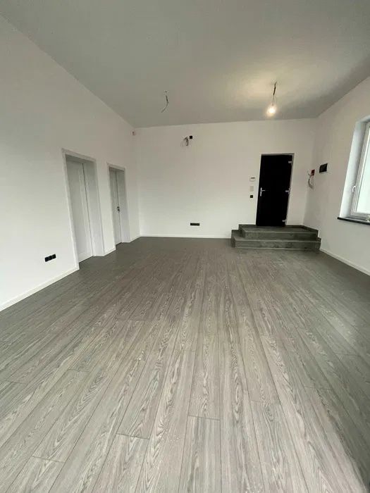 Clădire de birouri/showroom | 205mp | 20 parcări | Traian Vuia – fotografia 5 din 7