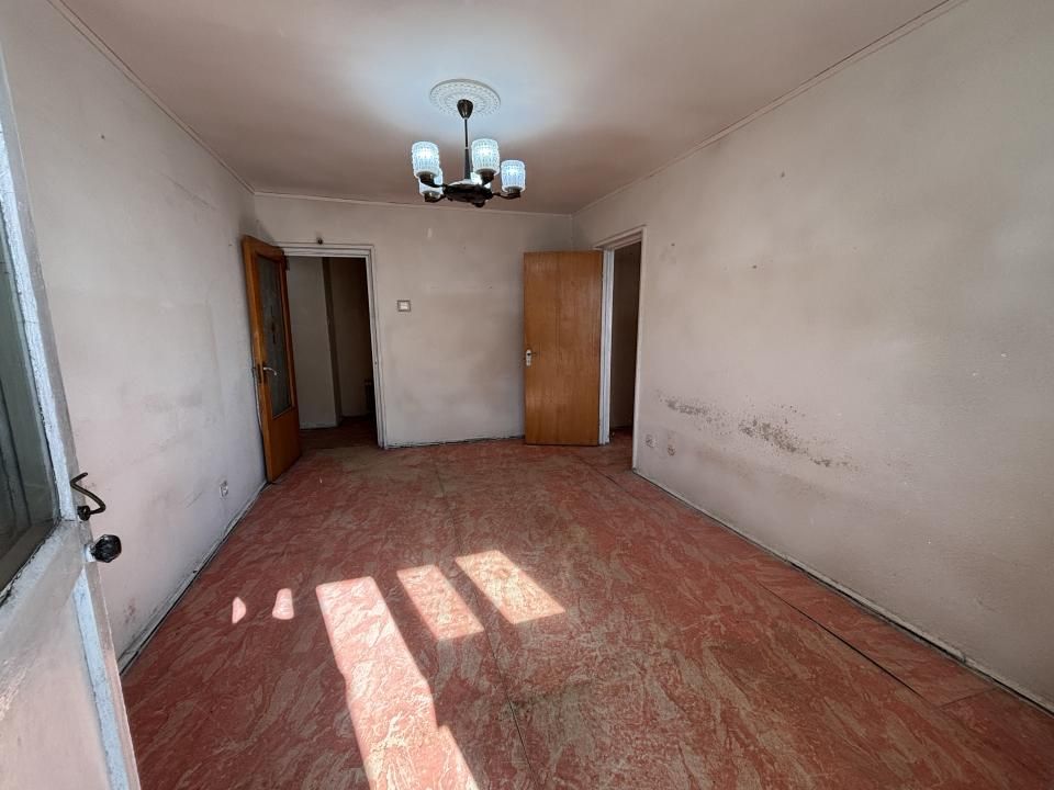 2 Camere - Teiul Doamnei - Bloc Reabilitat - Credit sau Cash – fotografia 3 din 14